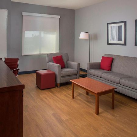 Four Points By Sheraton Houston Hobby Airport Exterior foto